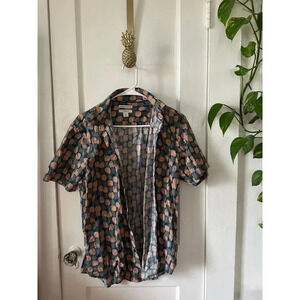 Amazon Essentials Men’s size medium Pineapple shirt